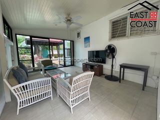 Casa en alquiler de 3 habitaciones en Bang Lamung, Chonburi