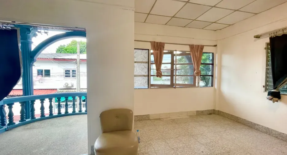 Casa adosada en alquiler y en venta de 3 habitaciones en Bang Lamung, Chonburi