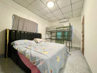 Casa adosada en alquiler y en venta de 3 habitaciones en Bang Lamung, Chonburi
