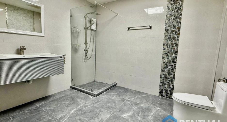 À vendre 4 chambres maison à Bang Lamung, Chonburi