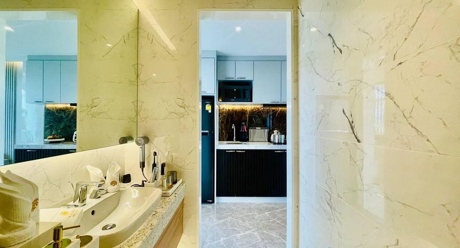 For sale 2 bedrooms condo in East Pattaya, Pattaya