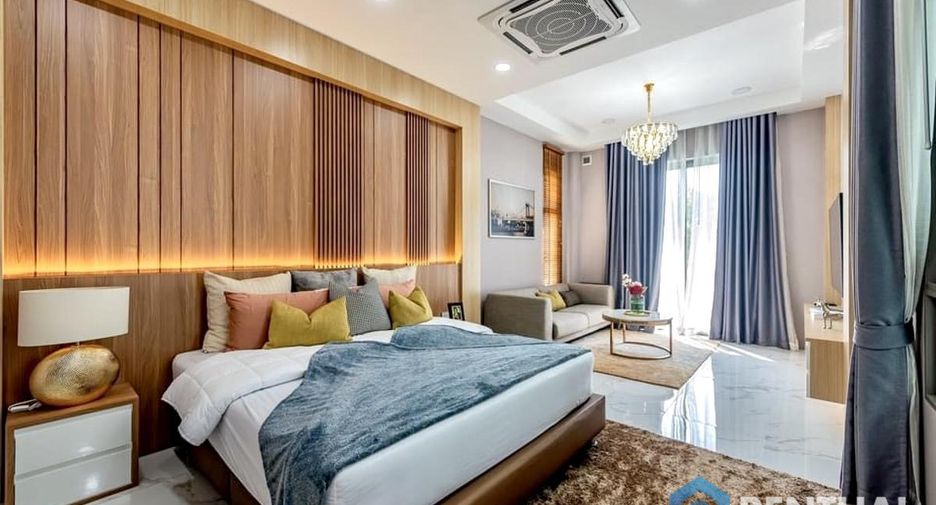 For sale 6 bedrooms villa in Bang Lamung, Chonburi