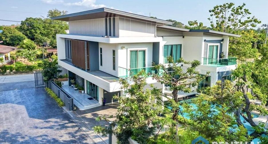 For sale 6 bedrooms villa in Bang Lamung, Chonburi