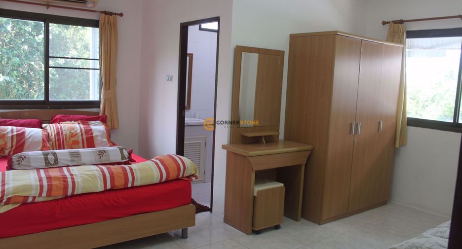 À louer et à vendre 5 chambres maison à Bang Lamung, Chonburi