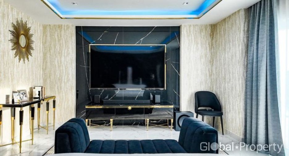 For sale 4 bedrooms house in East Pattaya, Pattaya