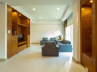 For rent 3 bedrooms condo in Watthana, Bangkok