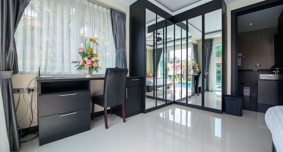 À louer 4 chambres maison à East Pattaya, Pattaya