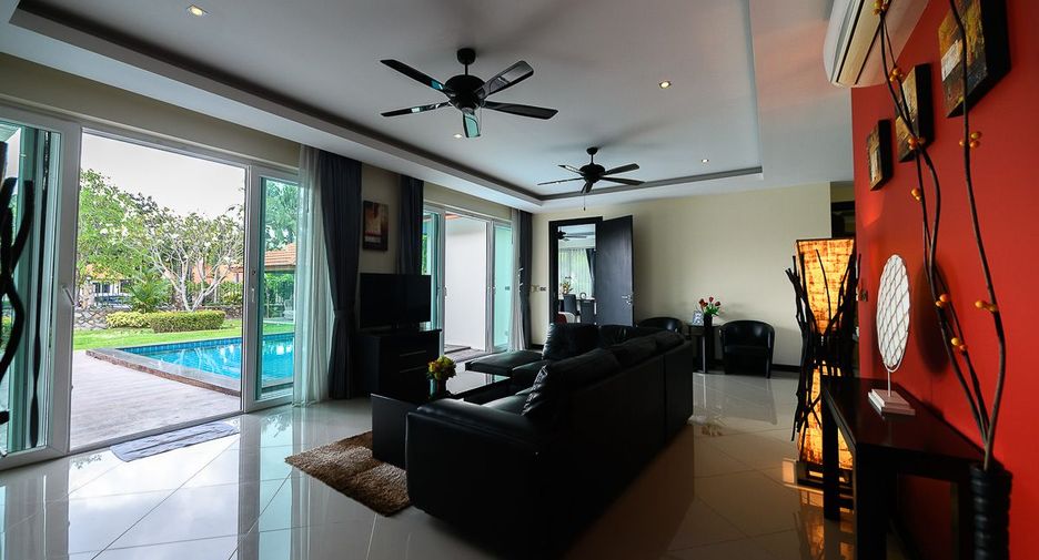À louer 4 chambres maison à East Pattaya, Pattaya