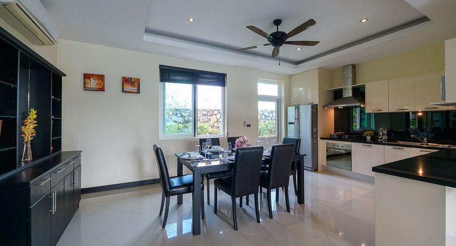 À louer 4 chambres maison à East Pattaya, Pattaya
