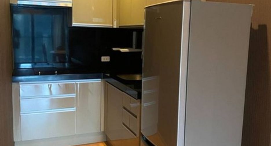 For rent 2 bedrooms condo in Ratchathewi, Bangkok