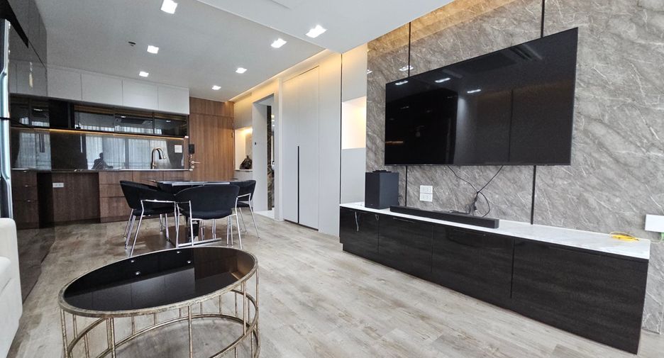 For sale 2 ベッドルーム condo in Sathon, Bangkok