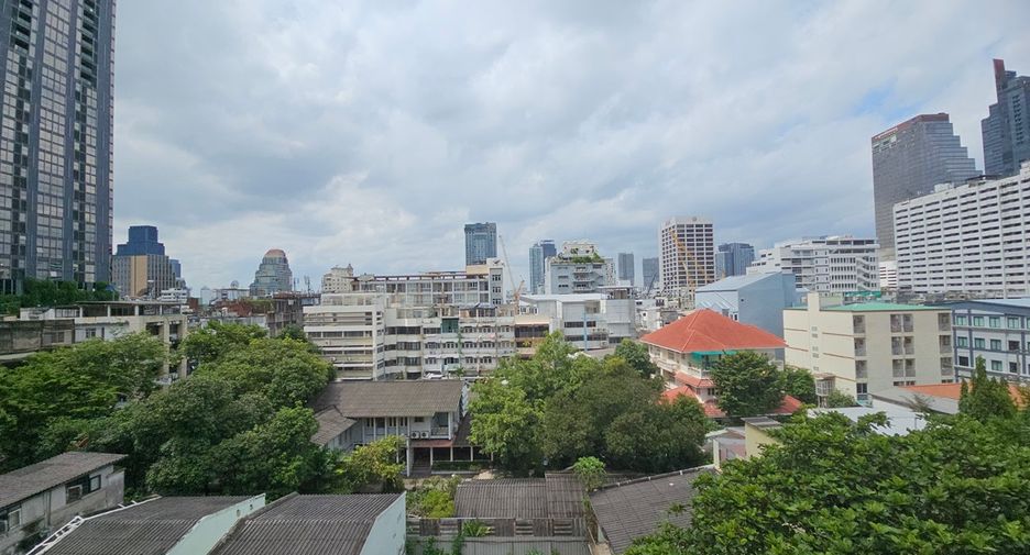For sale 2 ベッドルーム condo in Sathon, Bangkok