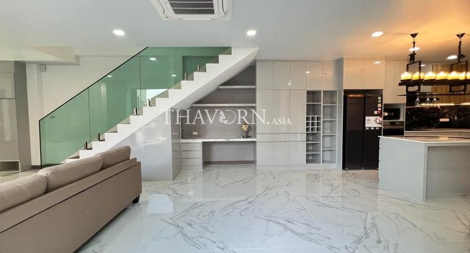 出售 3 卧室 独立屋 在 Bang Lamung, Chon Buri