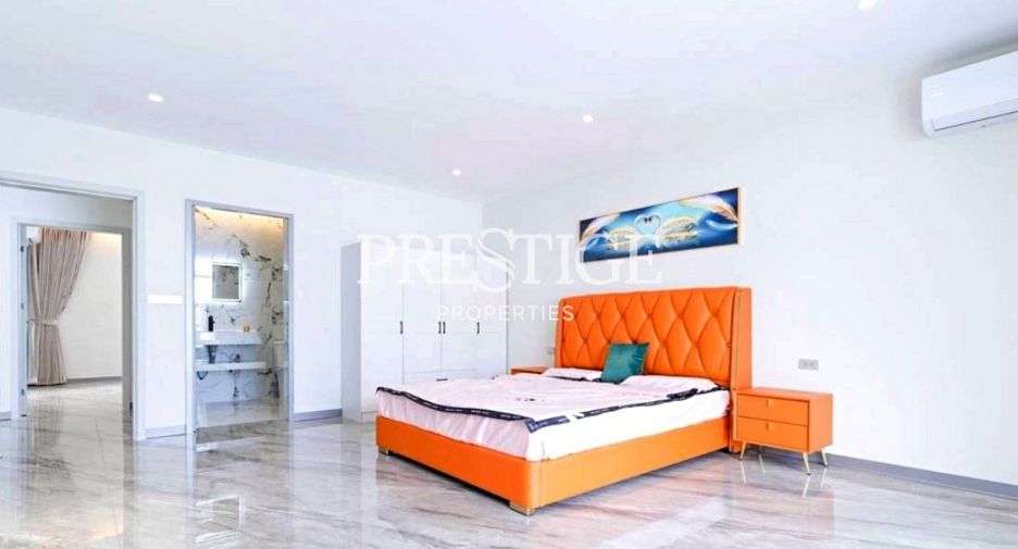 For sale 4 bedrooms house in Bang Lamung, Chonburi