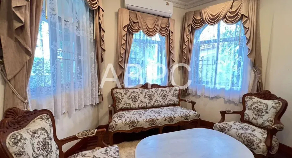 Haus zur Miete mit 5 Zimmer in Ban Bueng, Chonburi