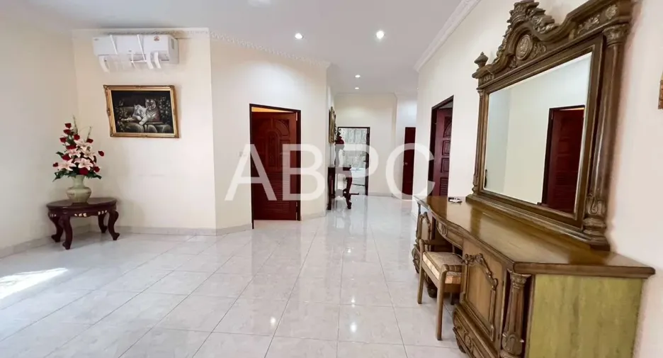 Haus zur Miete mit 5 Zimmer in Ban Bueng, Chonburi