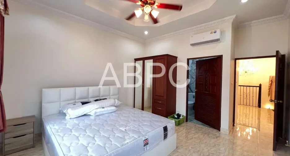Haus zur Miete mit 5 Zimmer in Ban Bueng, Chonburi