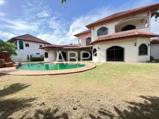 For rent 5 bedrooms house in Ban Bueng, Chonburi