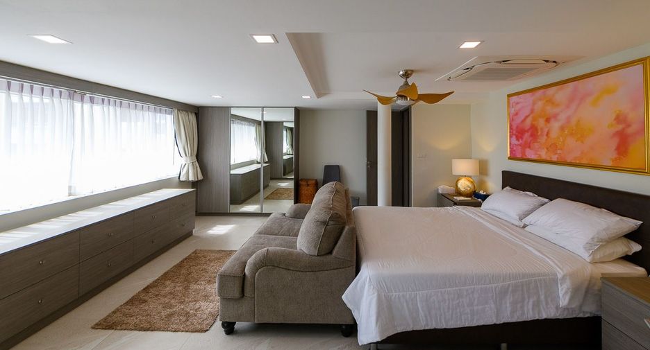 For sale 5 bedrooms house in Bang Lamung, Chonburi