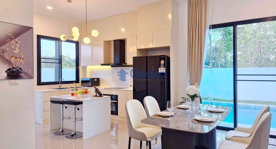 For sale 4 bedrooms house in Bang Lamung, Chonburi