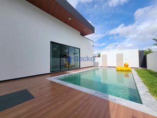 For sale 4 bedrooms house in Bang Lamung, Chonburi