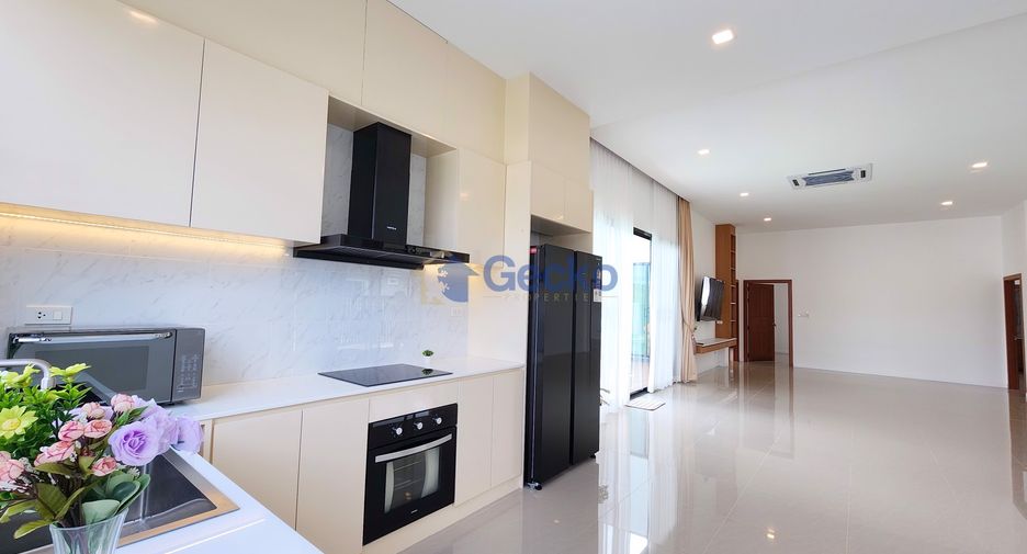 For sale 4 bedrooms house in Bang Lamung, Chonburi