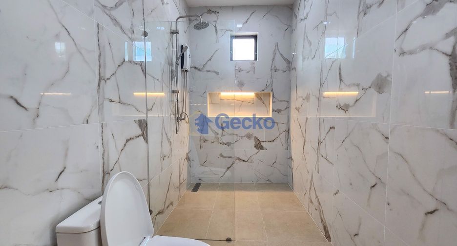 For sale 4 bedrooms house in Bang Lamung, Chonburi