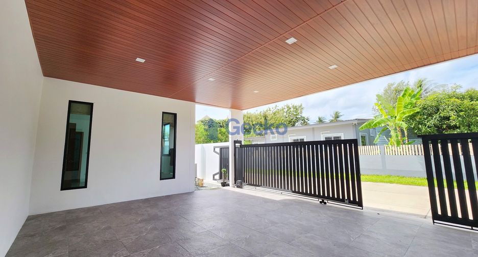 For sale 4 bedrooms house in Bang Lamung, Chonburi