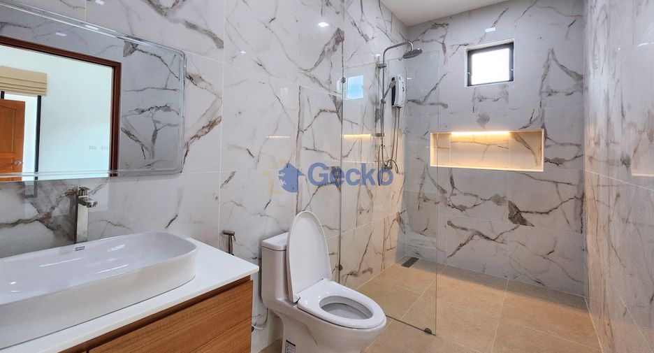 For sale 4 bedrooms house in Bang Lamung, Chonburi