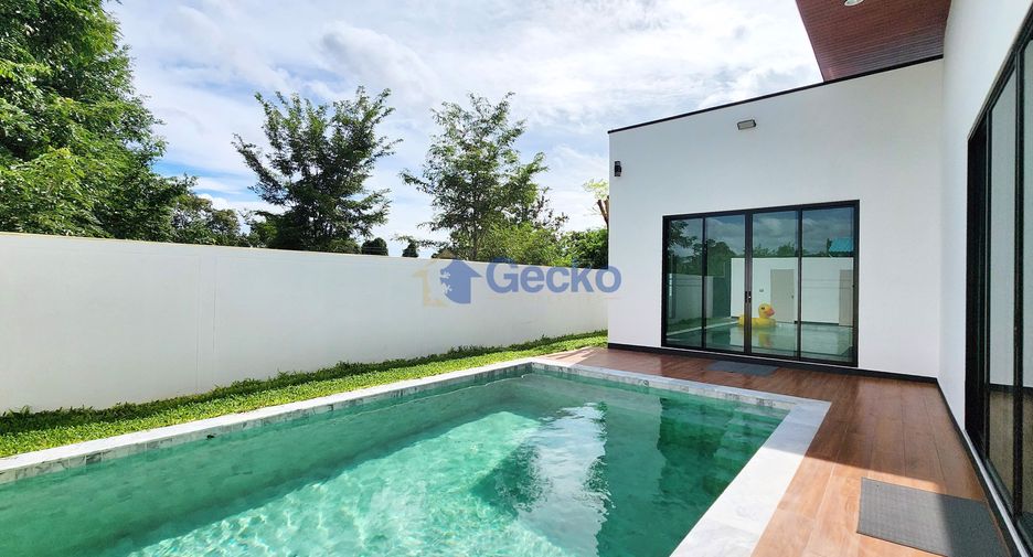 For sale 4 bedrooms house in Bang Lamung, Chonburi
