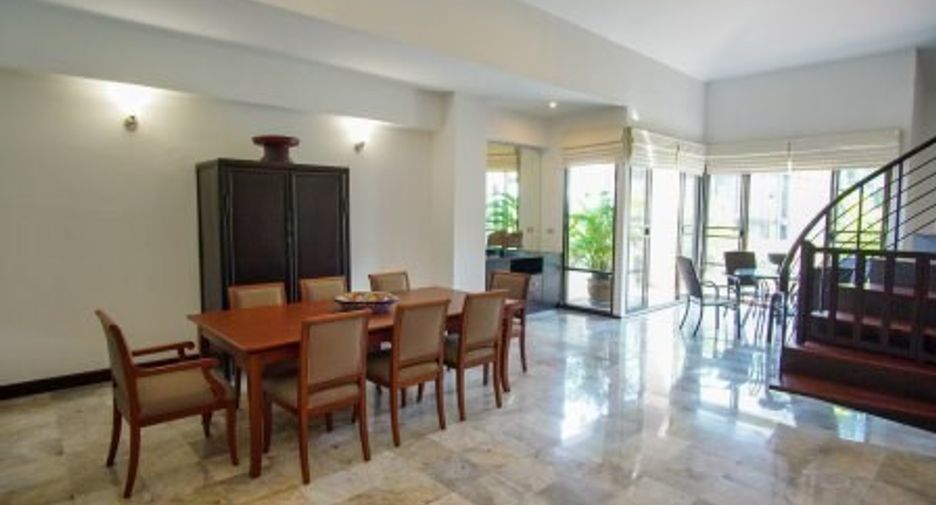 For rent 4 bedrooms condo in Watthana, Bangkok