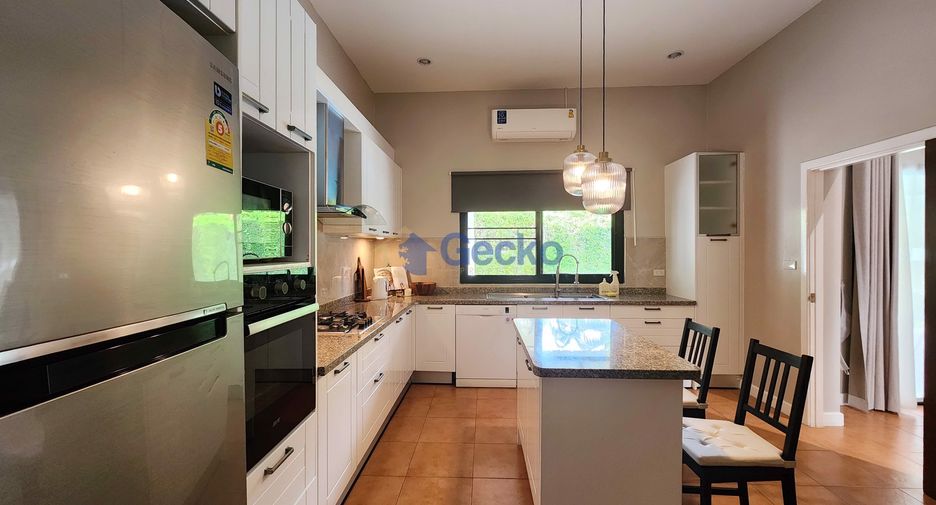 For sale 5 bedrooms house in Bang Lamung, Chonburi