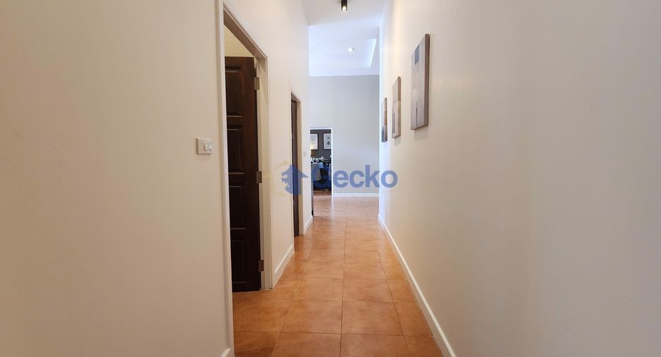 For sale 5 bedrooms house in Bang Lamung, Chonburi