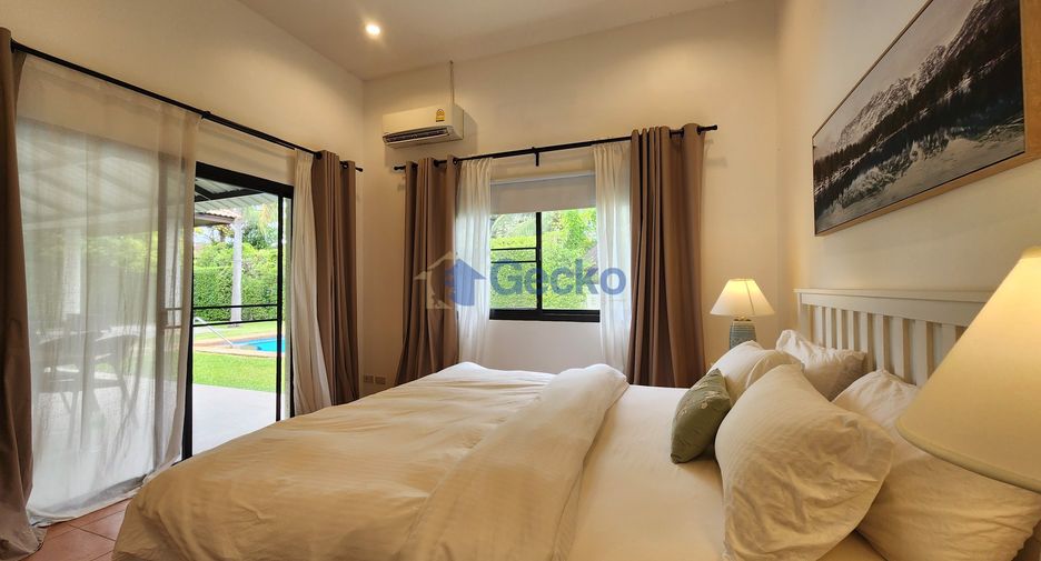 For sale 5 bedrooms house in Bang Lamung, Chonburi