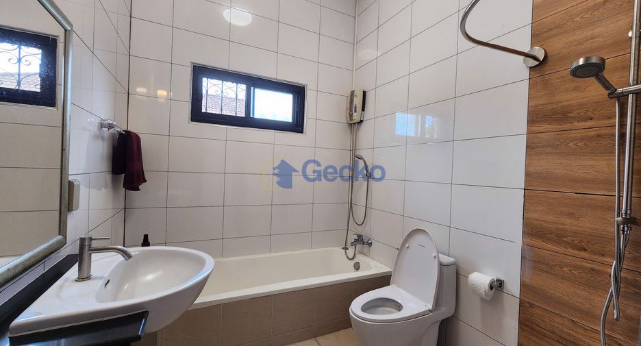 For sale 5 bedrooms house in Bang Lamung, Chonburi