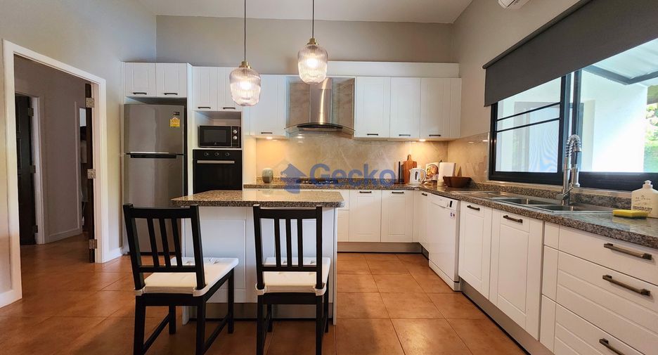 For sale 5 bedrooms house in Bang Lamung, Chonburi