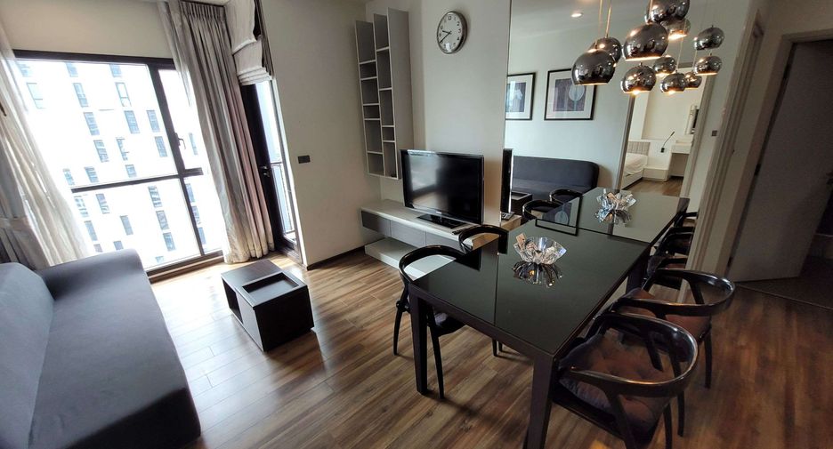 For rent 2 bedrooms condo in Khlong Toei, Bangkok