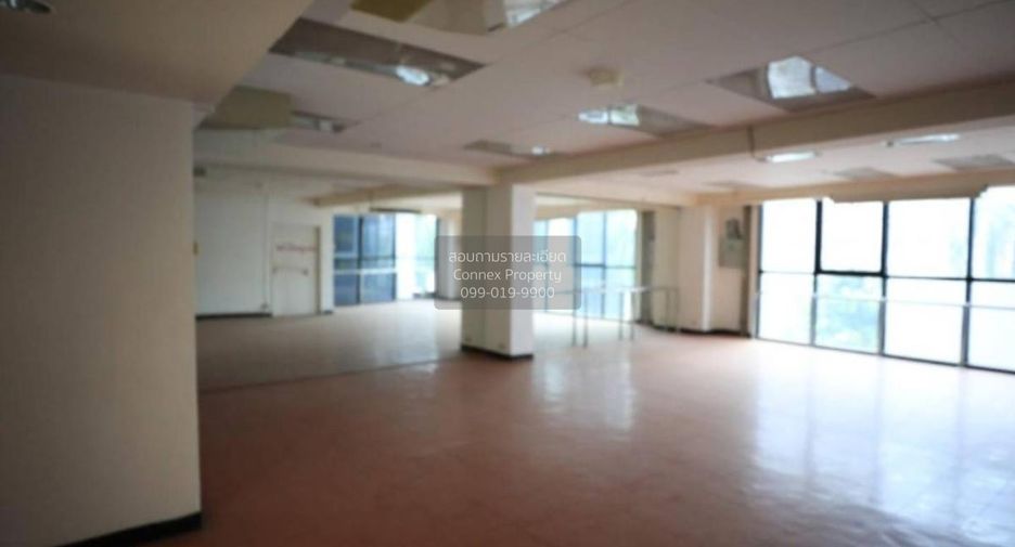 Local comercial en venta de 1 habitaciones en Bang Kapi, Bangkok