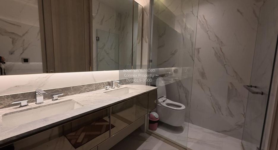 For sale 4 bedrooms condo in Sathon, Bangkok