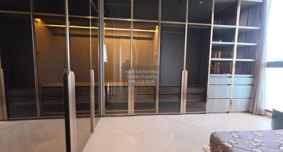 For sale 4 bedrooms condo in Sathon, Bangkok