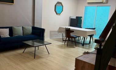 Casa adosada en venta de 3 habitaciones en Lak Si, Bangkok