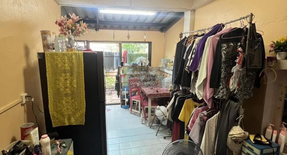 出售 3 卧室 联排别墅 在 Sam Phran, Nakhon Pathom