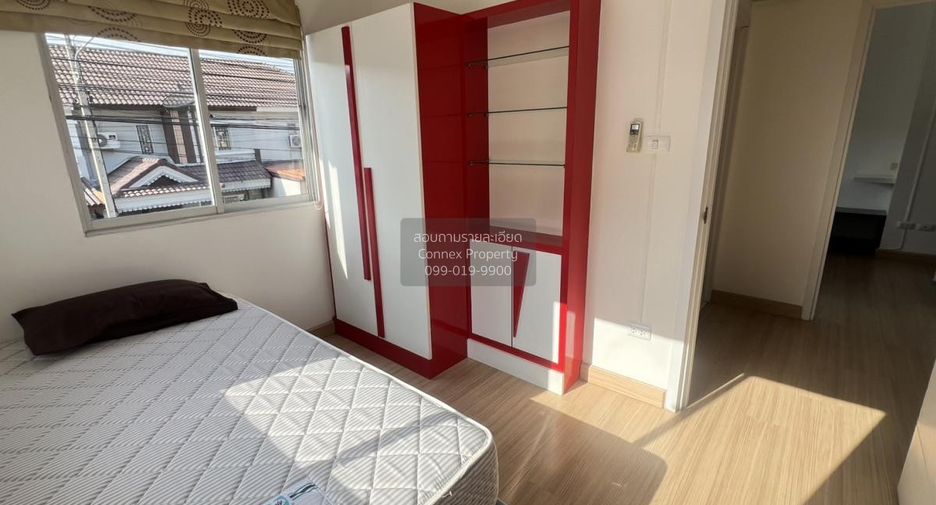 Casa adosada en venta de 4 habitaciones en Khlong Luang, Pathum Thani