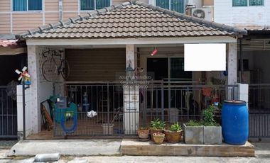 For sale 3 ベッドルーム townhouse in Saphan Sung, Bangkok