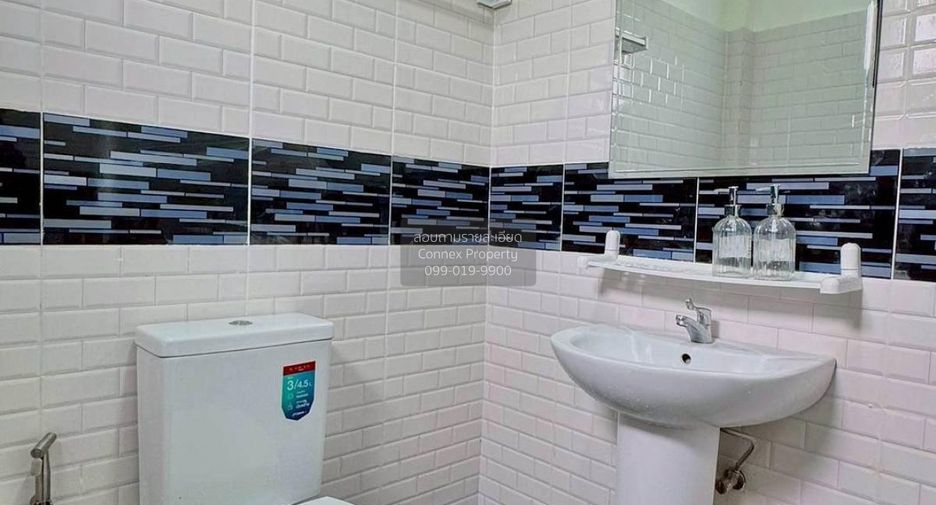 For sale 3 bedrooms townhouse in Pak Kret, Nonthaburi