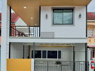 For sale 3 bedrooms townhouse in Pak Kret, Nonthaburi