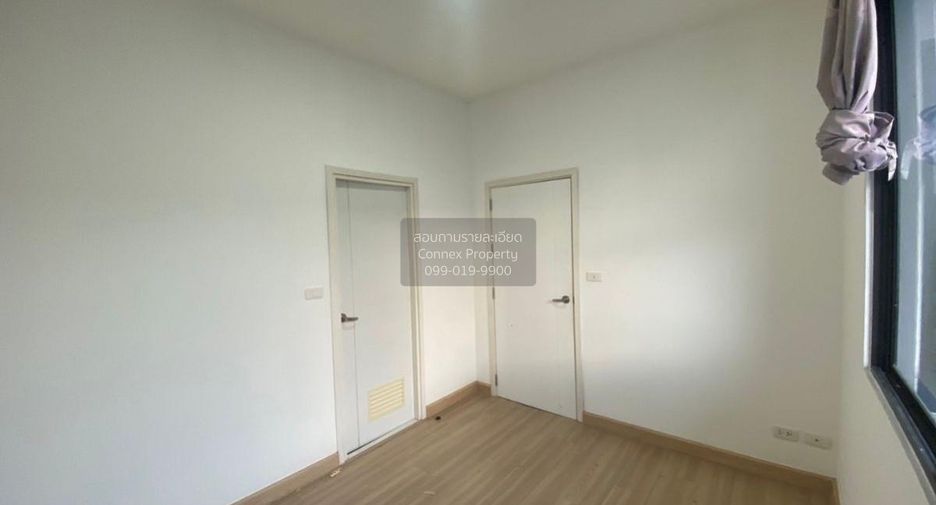Casa adosada en venta de 3 habitaciones en Khan Na Yao, Bangkok