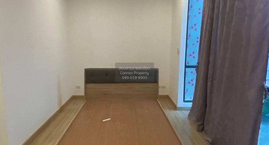 Casa adosada en venta de 3 habitaciones en Khan Na Yao, Bangkok