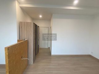For sale 3 bedrooms townhouse in Khan Na Yao, Bangkok