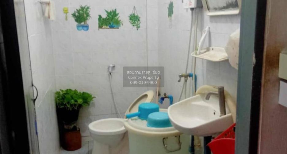 For sale 2 bedrooms townhouse in Mueang Samut Sakhon, Samut Sakhon